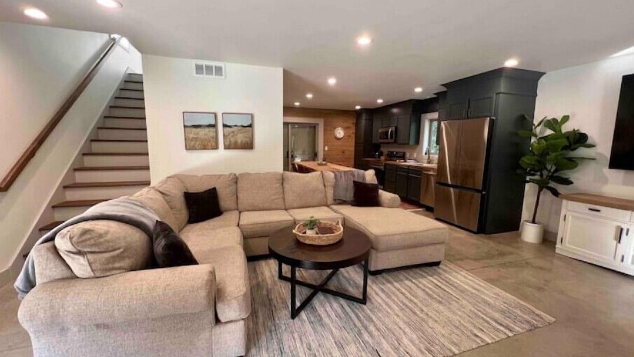 Photo of Livingroom in Orange Prairie