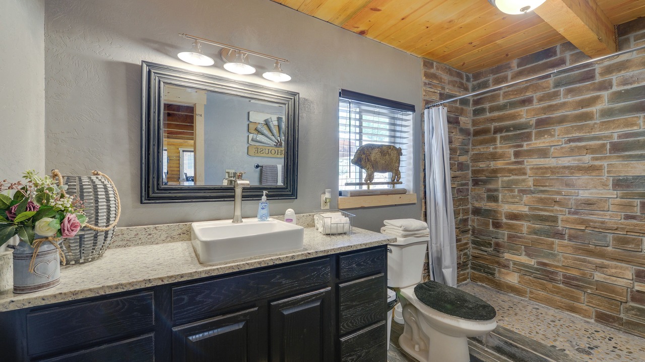 Photo of Bathroom in Kemmerer