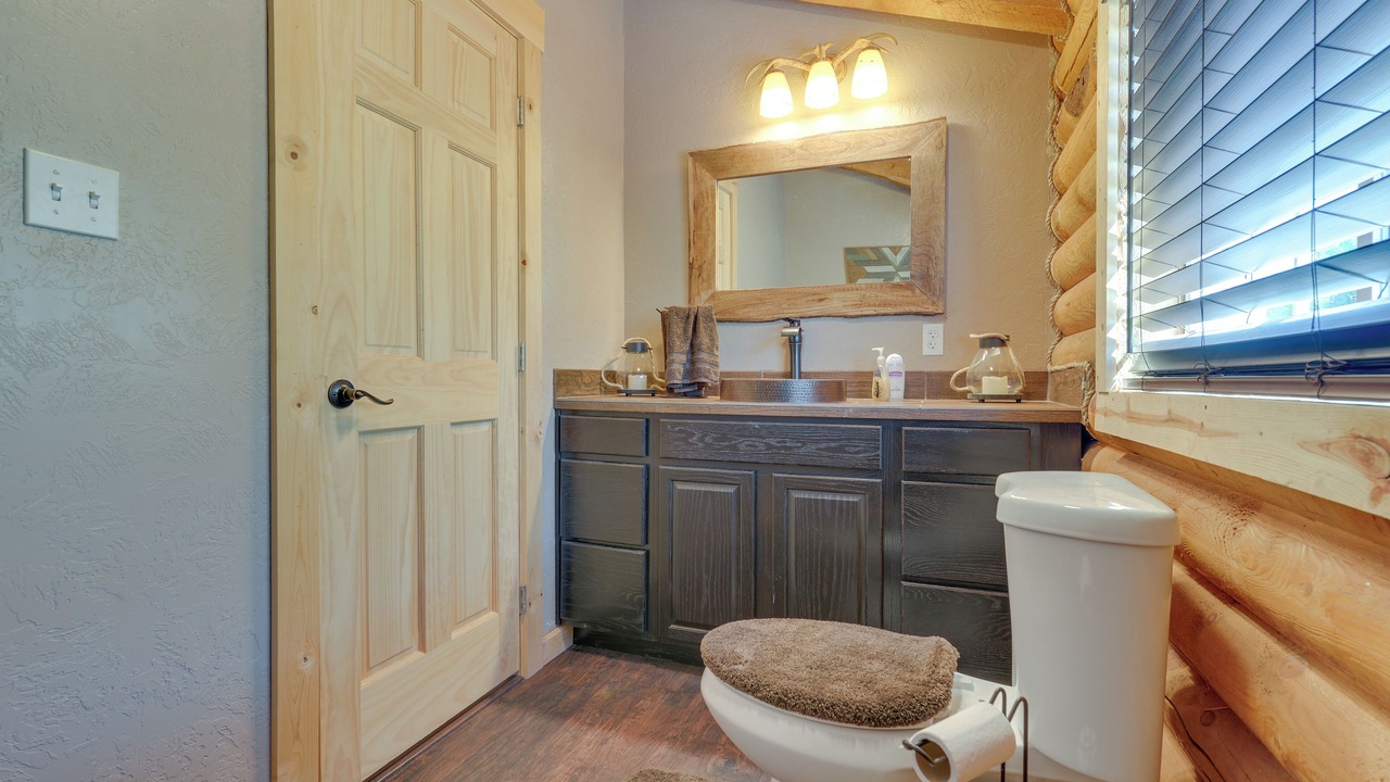 Photo of Bathroom in Kemmerer