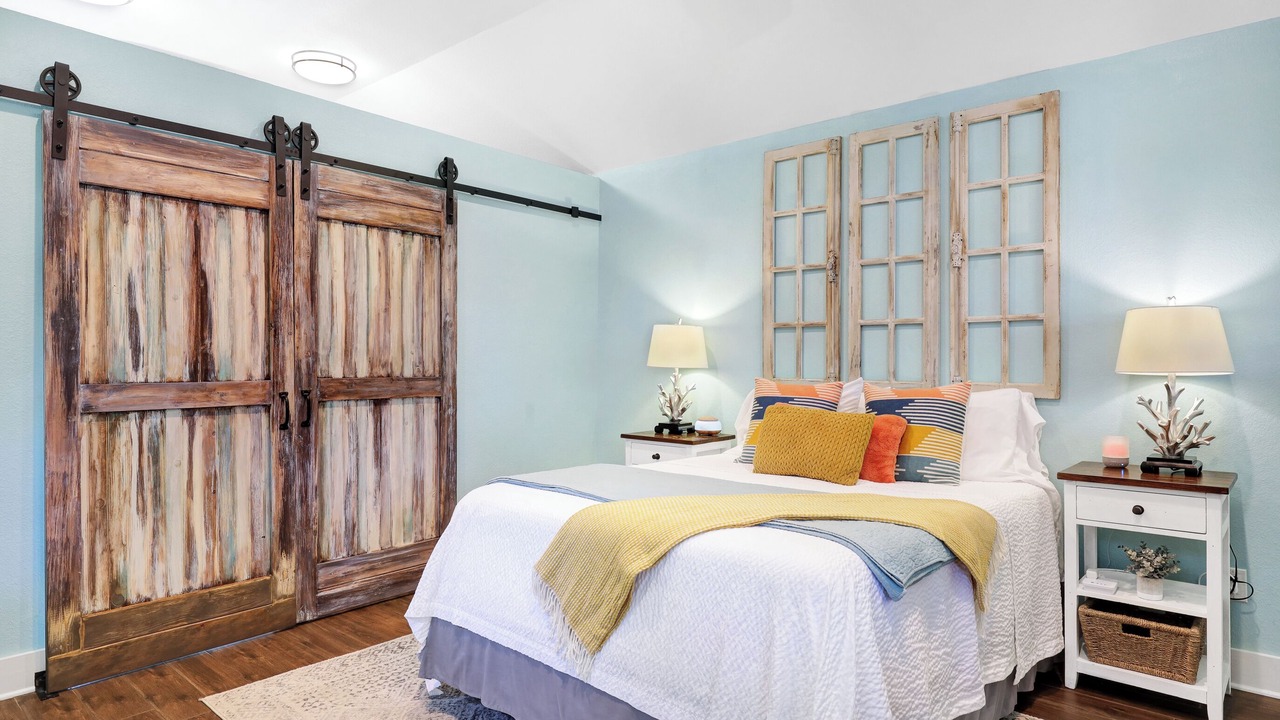 Photo of Bedroom in Whispering Oaks