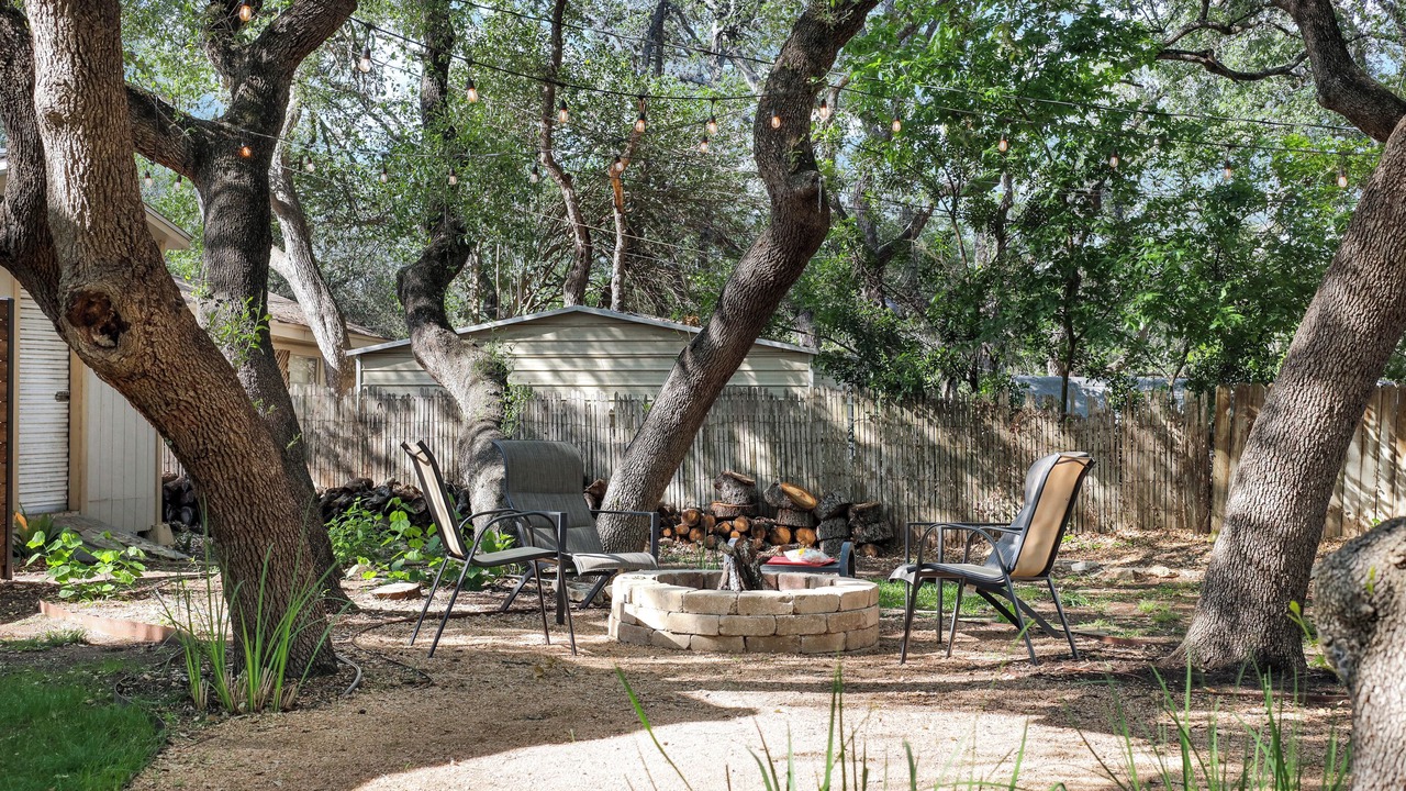Photo of Outdoor in Whispering Oaks