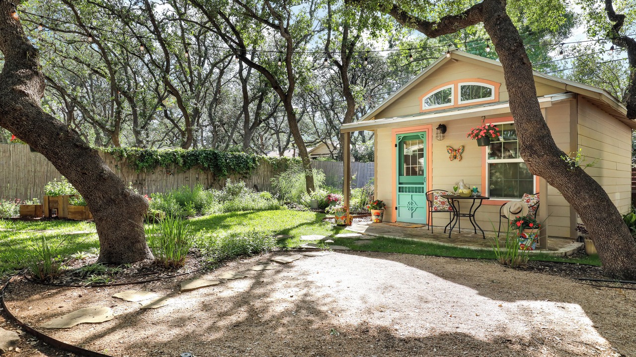 Photo of Outdoor in Whispering Oaks