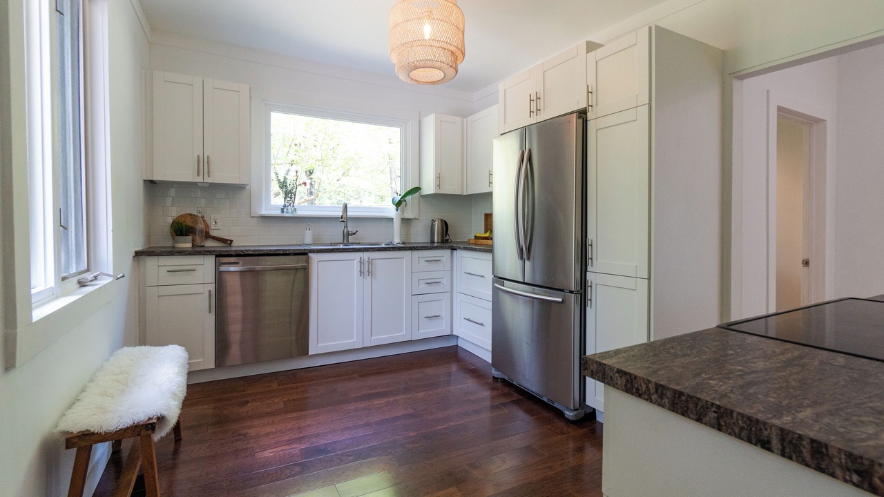 Photo of Kitchen in Lake of Bays