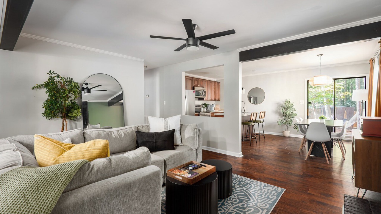 Photo of Livingroom in Southwest Raleigh