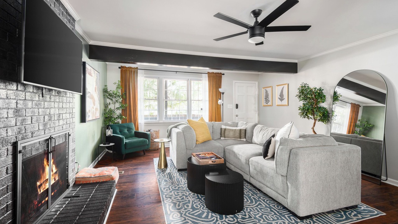 Photo of Livingroom in Southwest Raleigh
