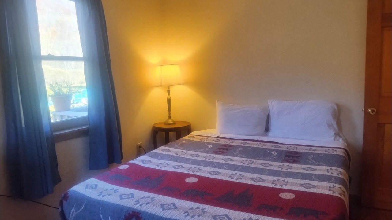 Photo of Bedroom in Oliverea