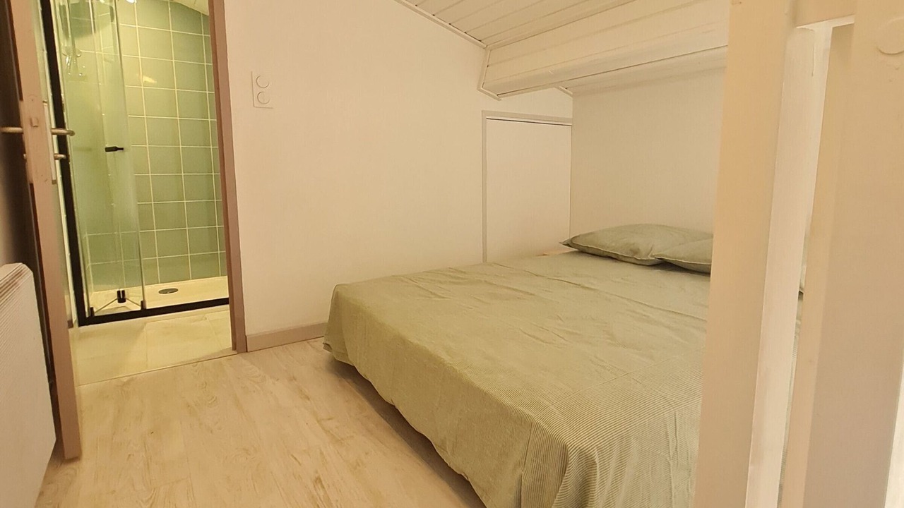 Photo of Bedroom in Lagney