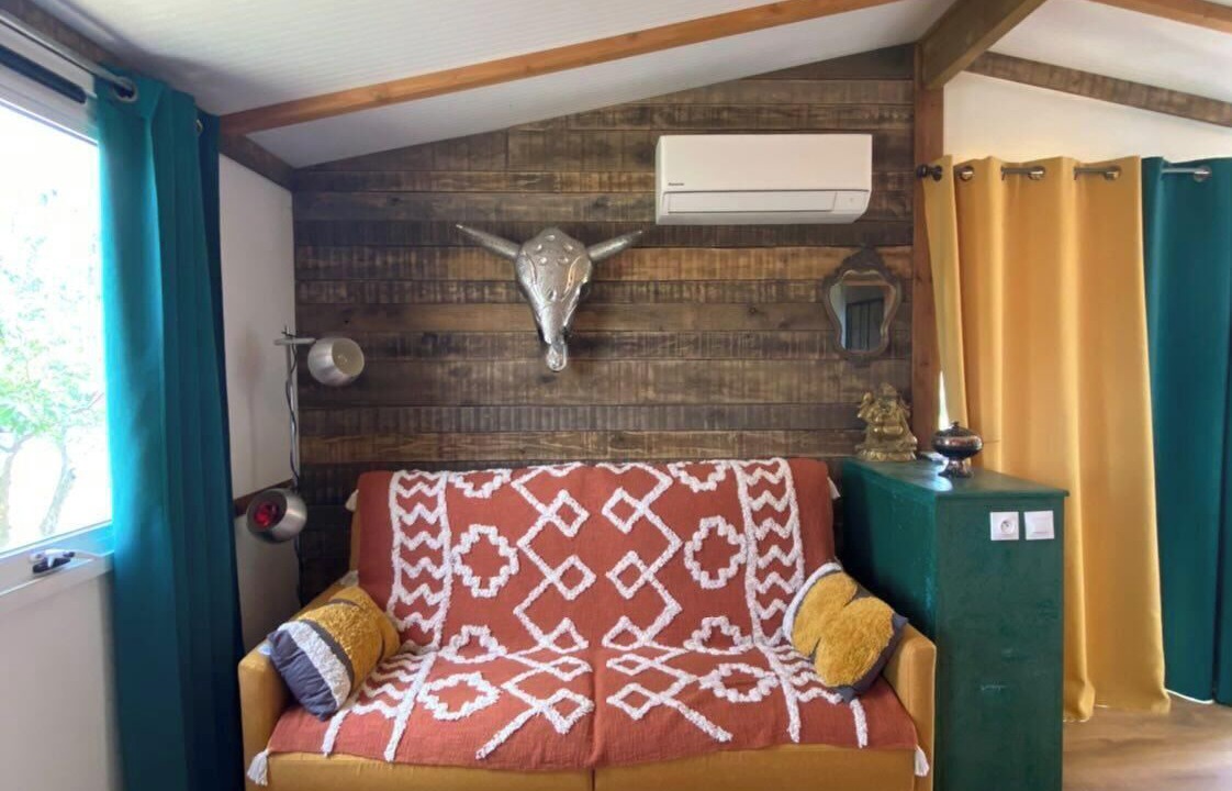 Photo of Livingroom in Les Mages