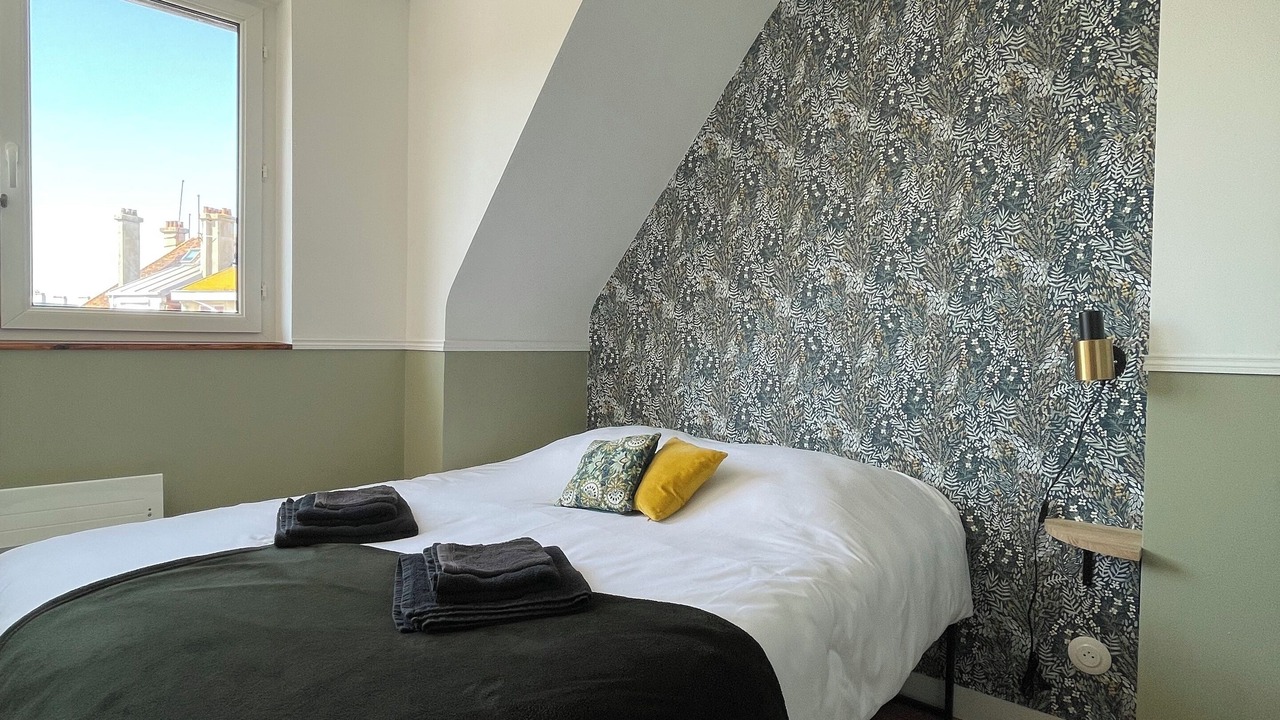 Photo of Bedroom in Calais City Center