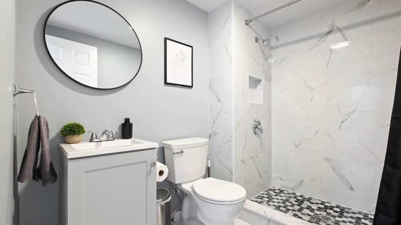 Photo of Bathroom in South Side Slopes