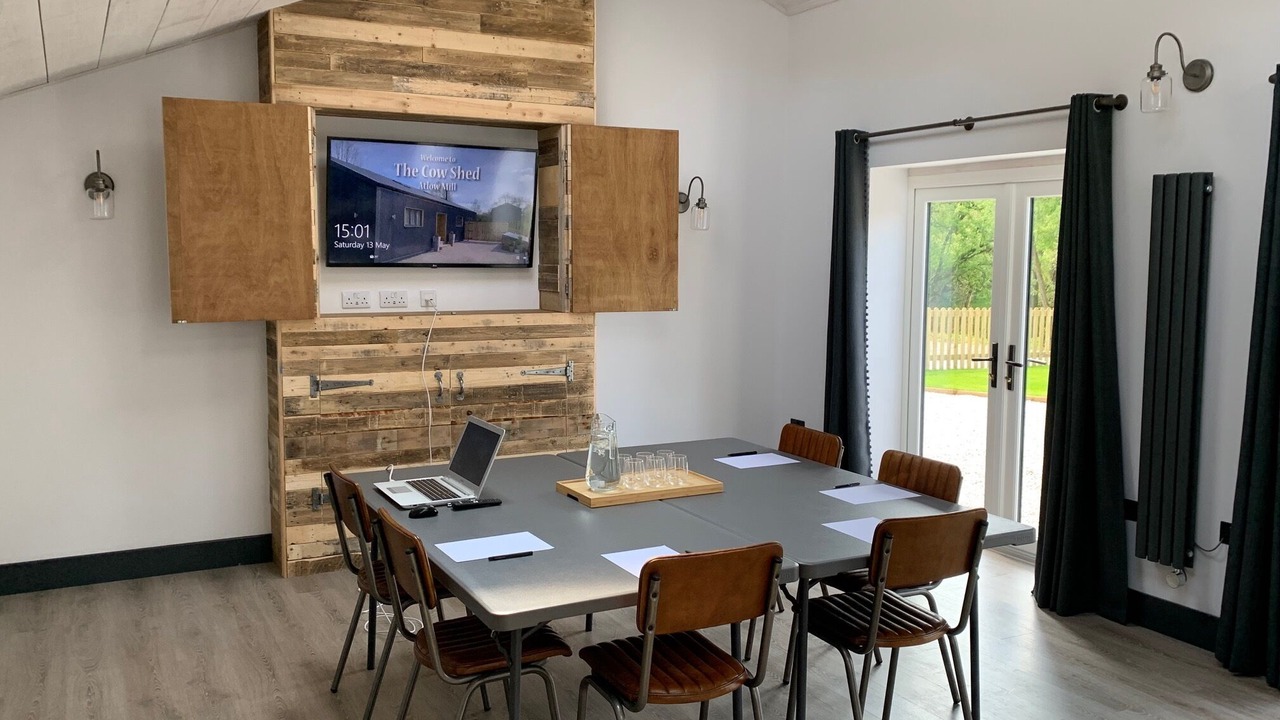 Photo of Others in Atlow