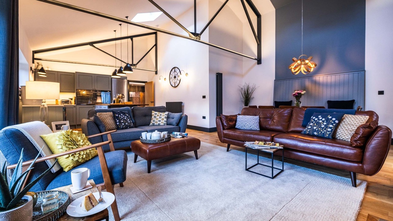 Photo of Others in Atlow