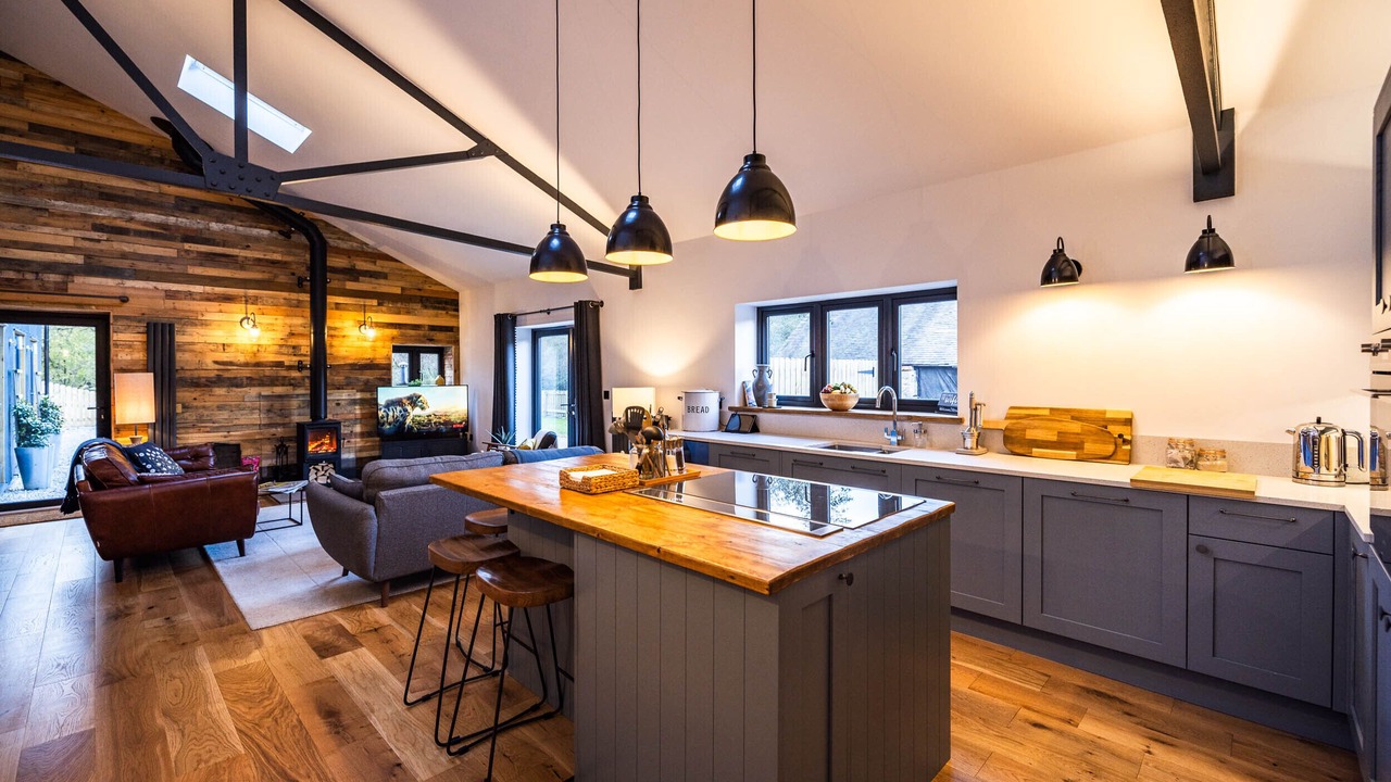 Photo of Others in Atlow