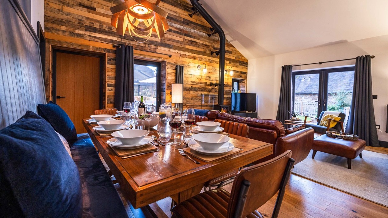 Photo of Others in Atlow