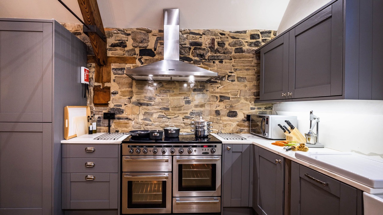 Photo of Others in Atlow