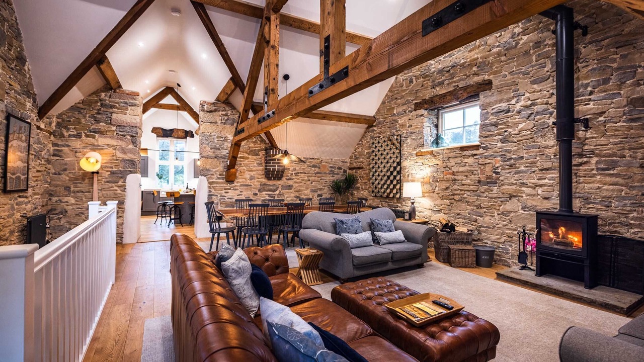 Photo of Others in Atlow