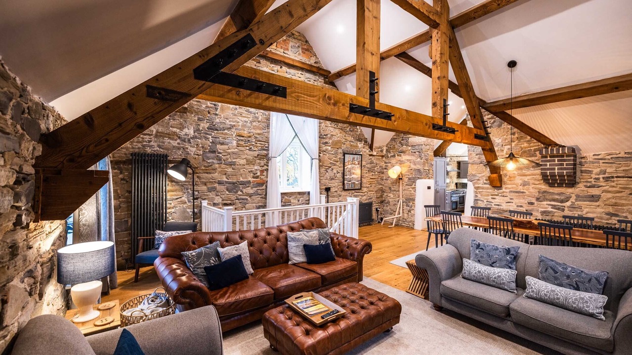 Photo of Others in Atlow