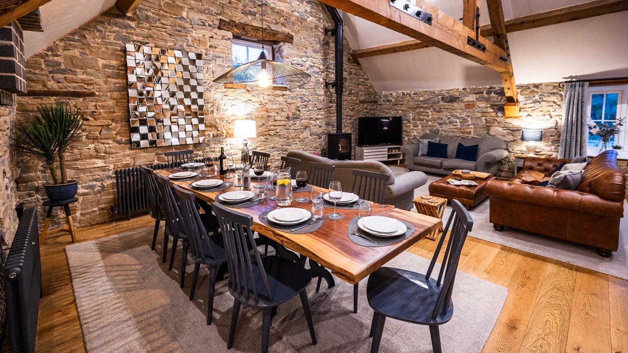 Photo of Others in Atlow