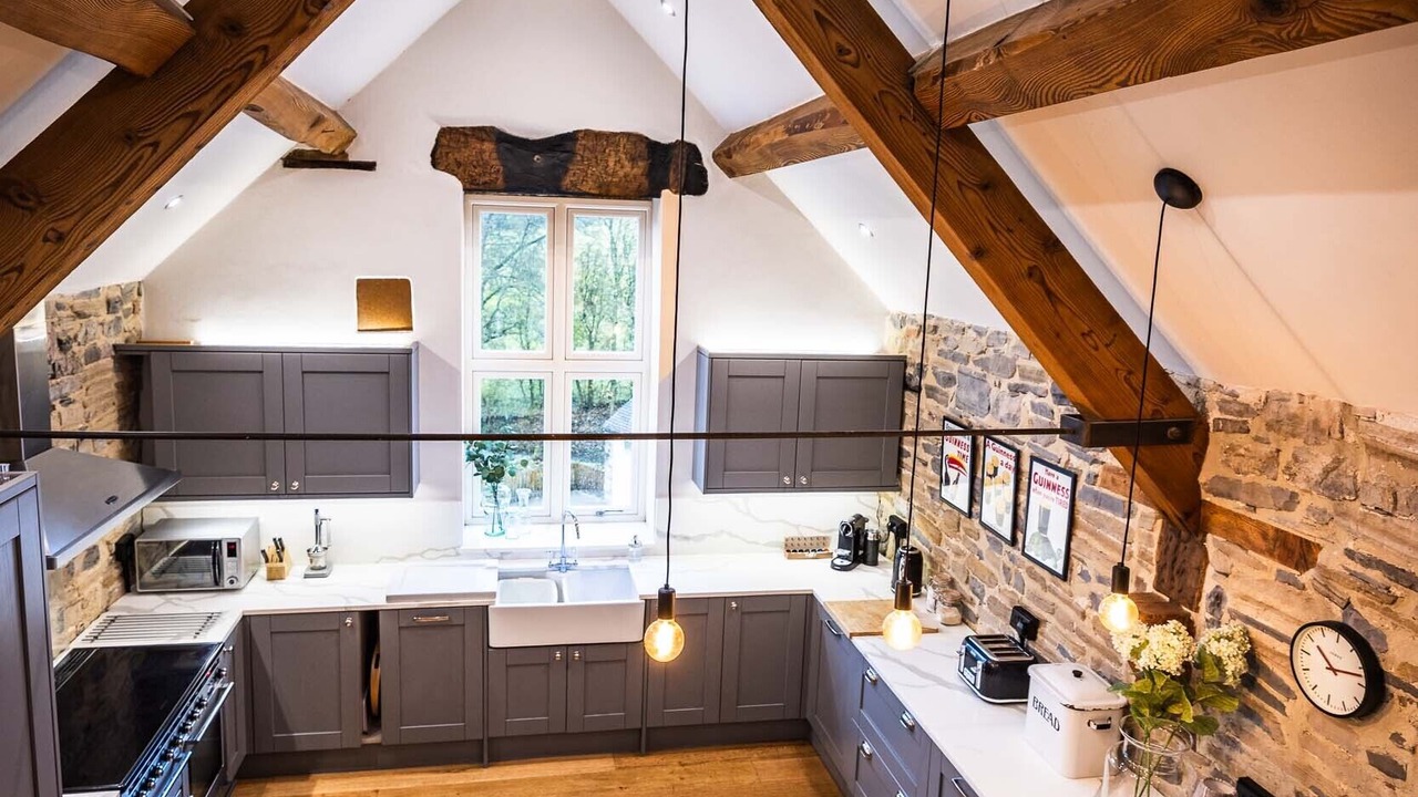 Photo of Others in Atlow