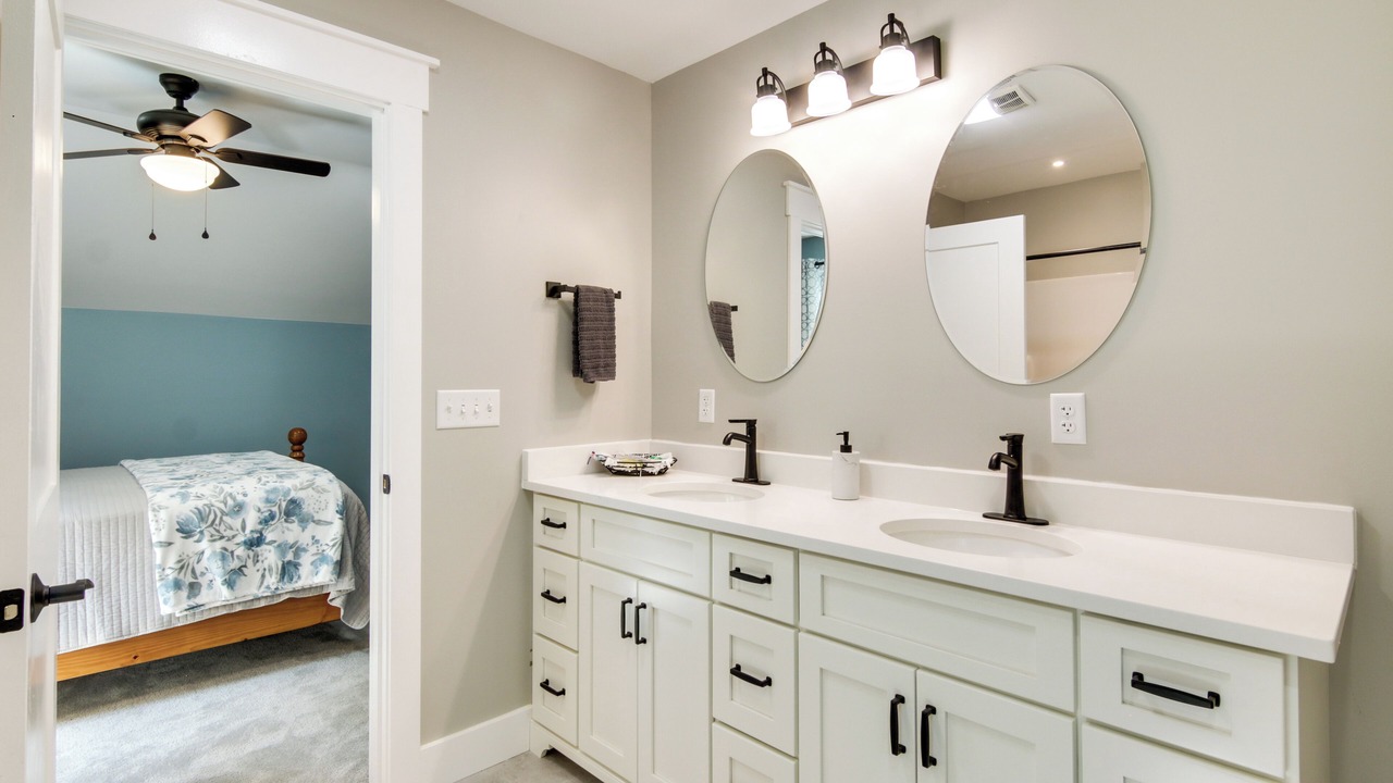 Photo of Bathroom in Snow Hill