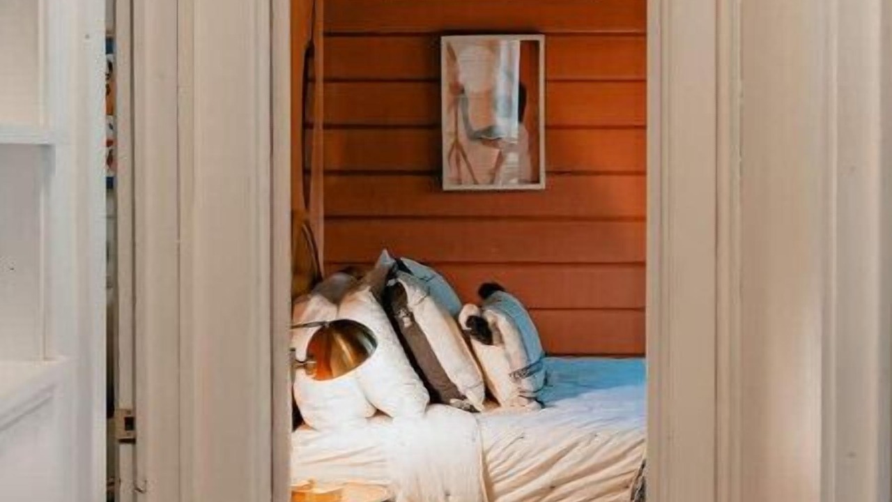 Photo of Bedroom in Swan Lake