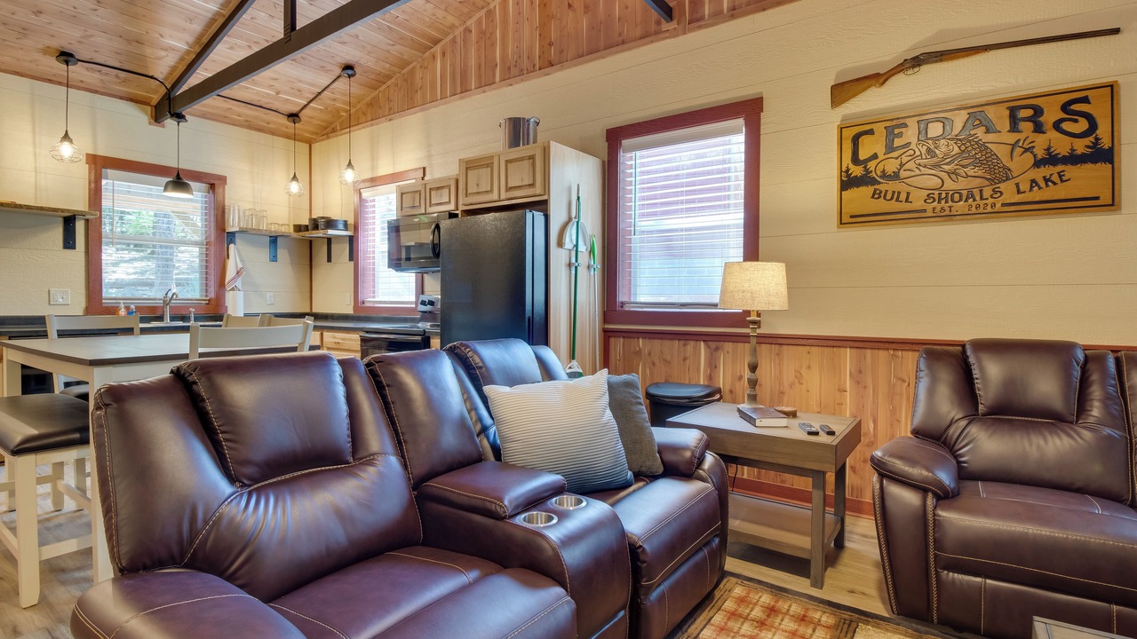 Photo of Livingroom in Oakland