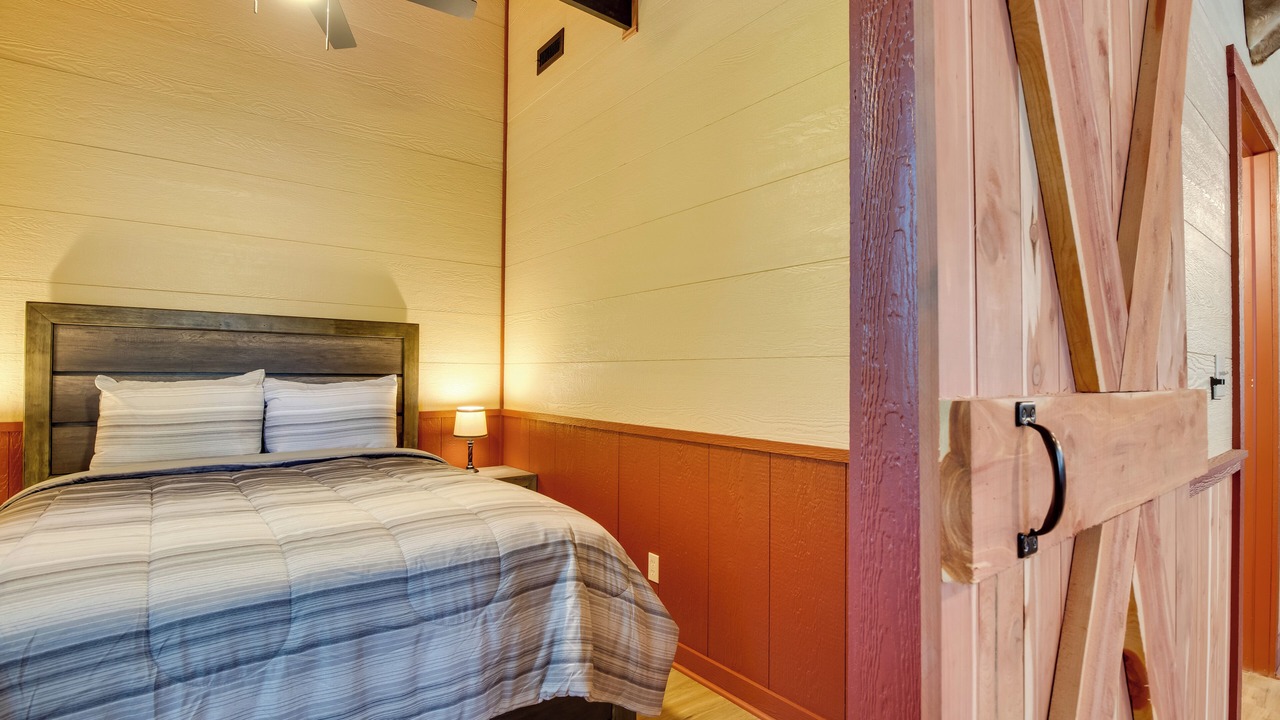 Photo of Bedroom in Oakland