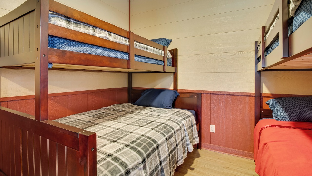 Photo of Bedroom in Oakland