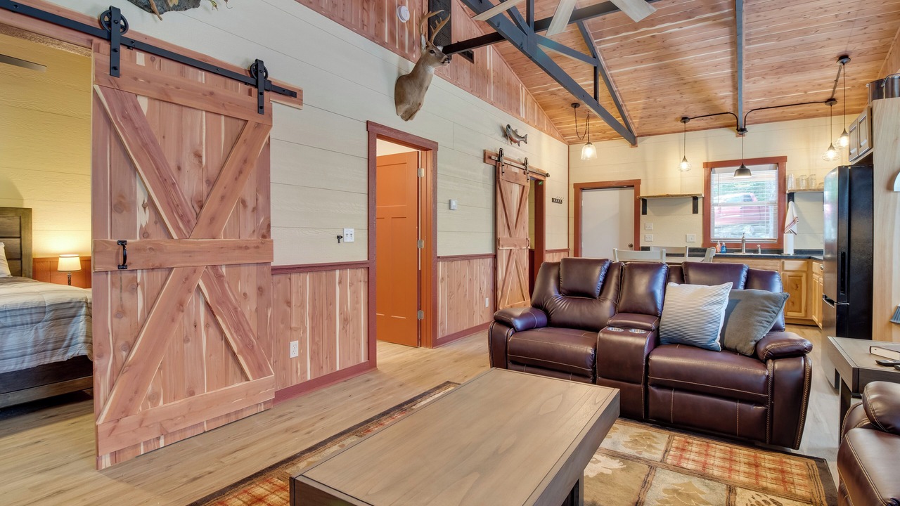 Photo of Livingroom in Oakland