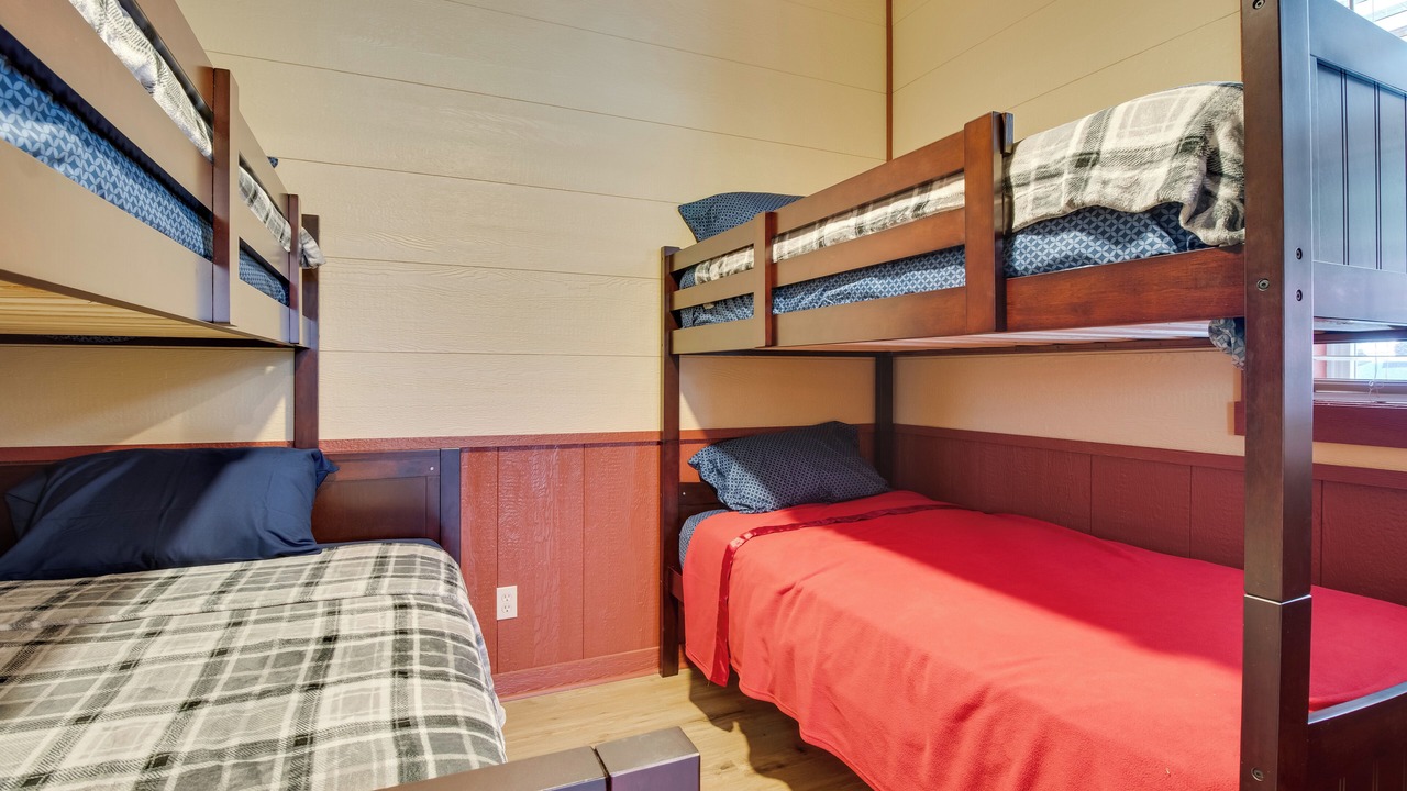 Photo of Bedroom in Oakland