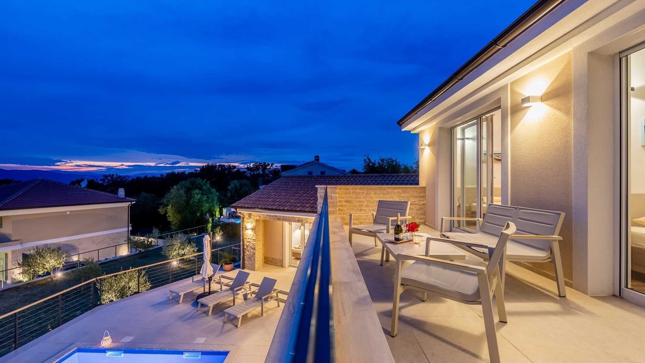 Photo of Patio Balcony in Brzac