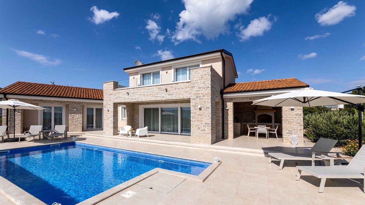 Photo of Outdoor in Brzac