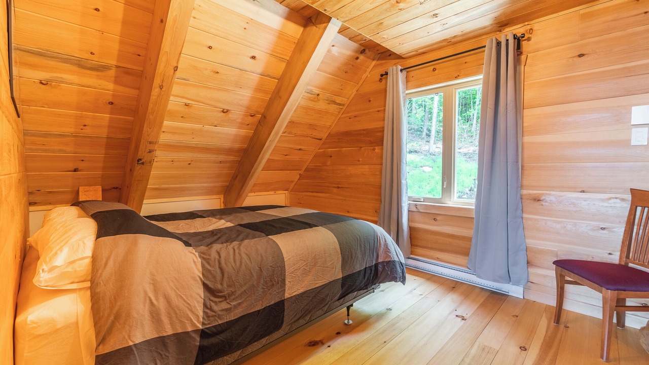 Photo of Bedroom in Saint-Leonard-de-Portneuf