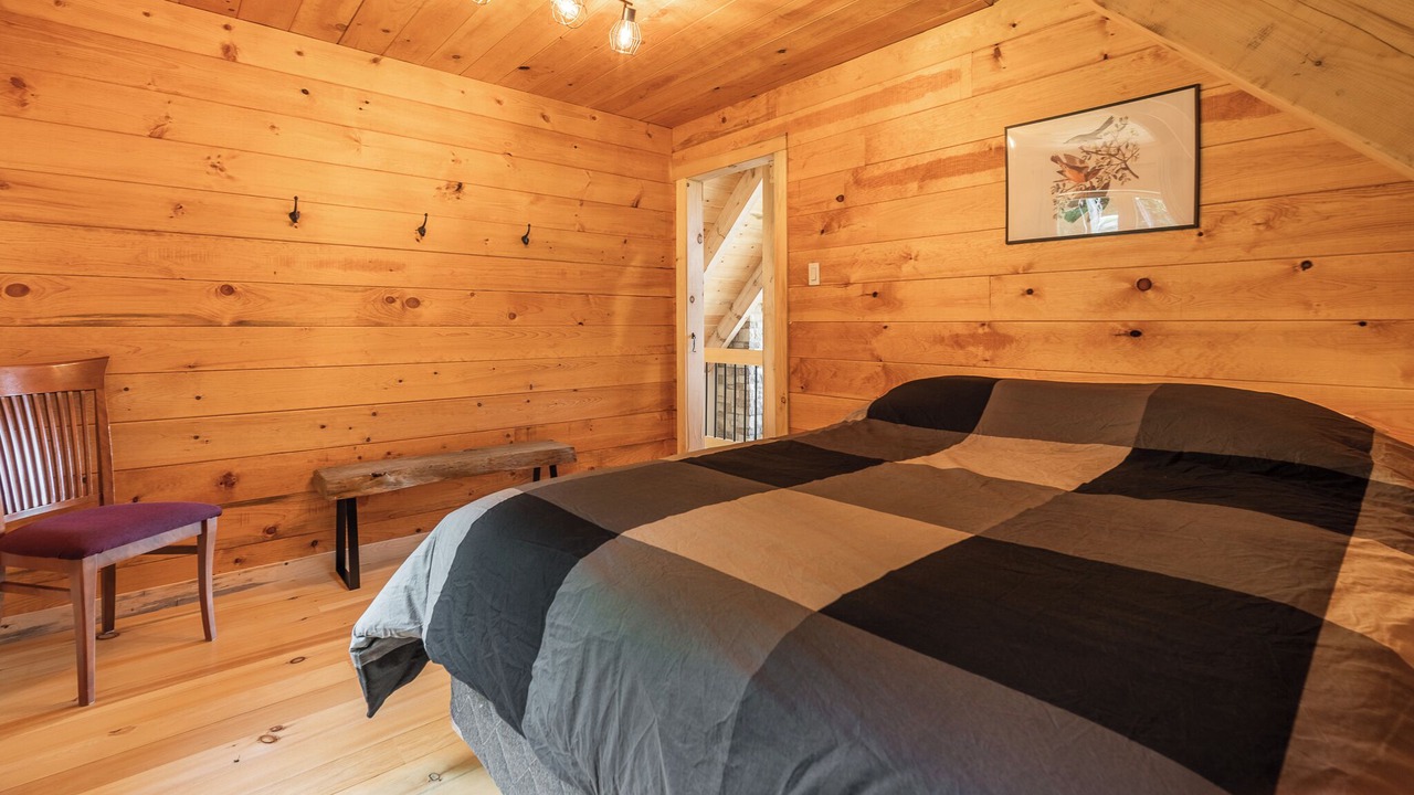 Photo of Bedroom in Saint-Leonard-de-Portneuf