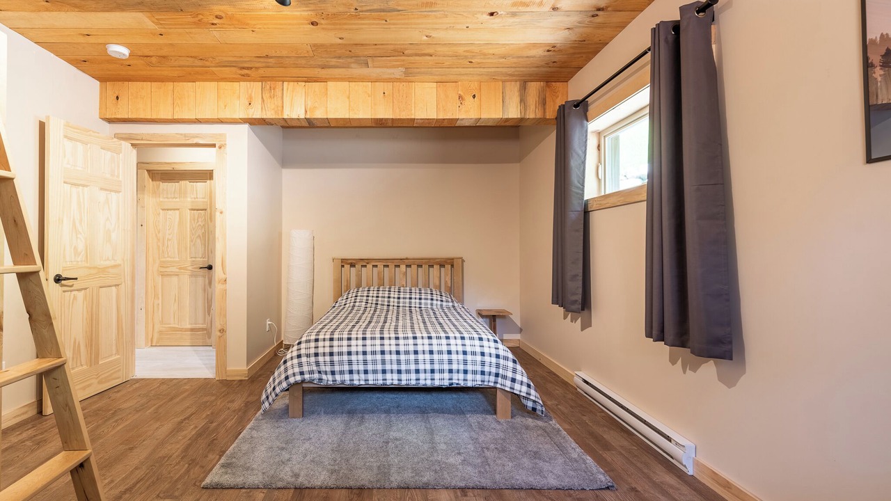 Photo of Bedroom in Saint-Leonard-de-Portneuf