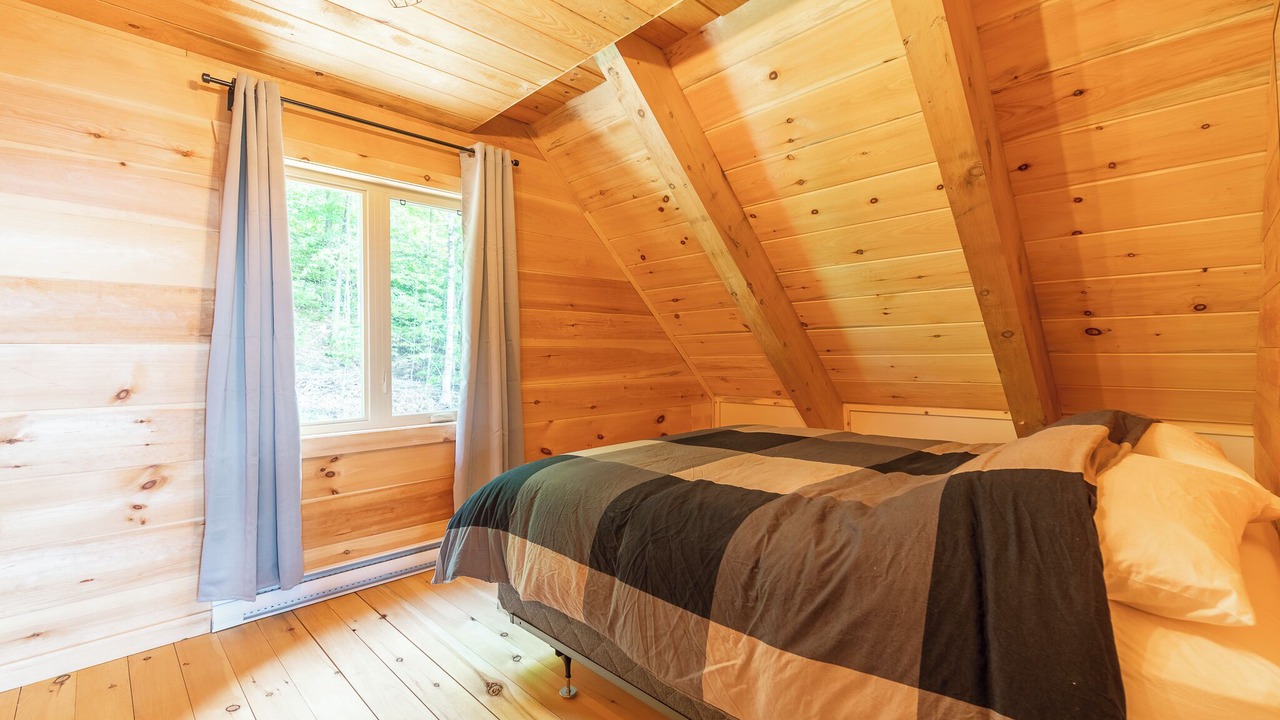 Photo of Bedroom in Saint-Leonard-de-Portneuf