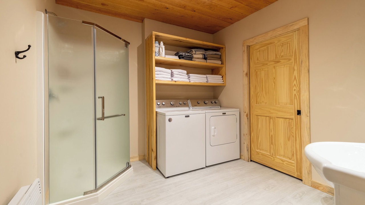 Photo of Bathroom in Saint-Leonard-de-Portneuf