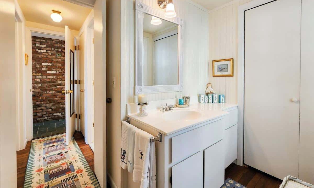 Photo of Bathroom in Summersea