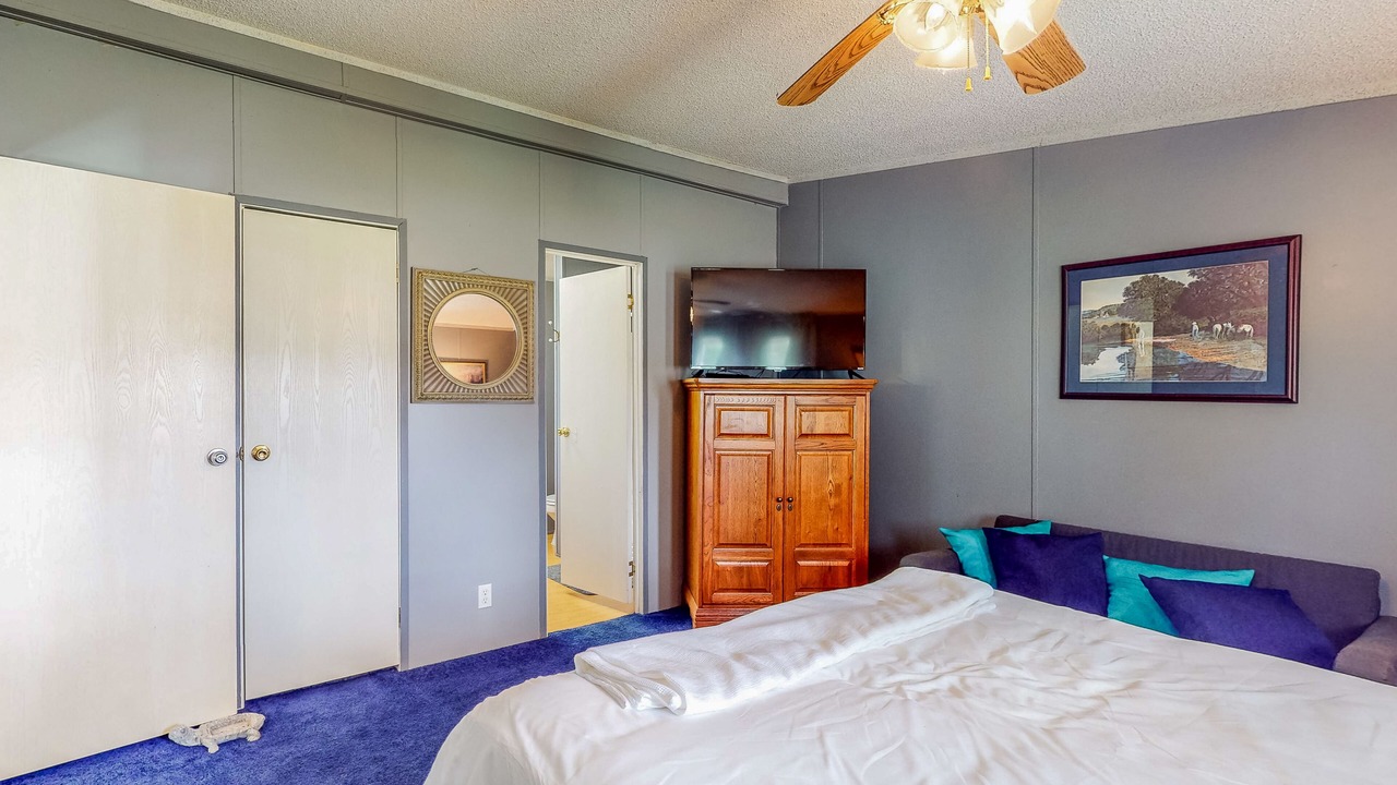 Photo of Bedroom in Alvin