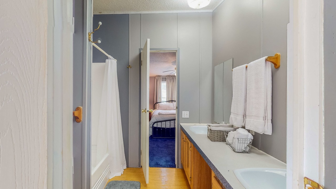 Photo of Bedroom in Alvin