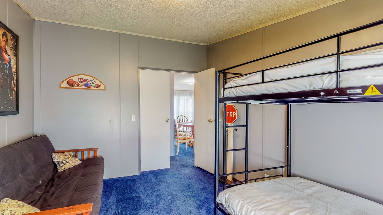 Photo of Bedroom in Alvin