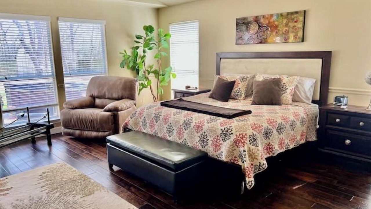 Photo of Bedroom in San Leanna Park
