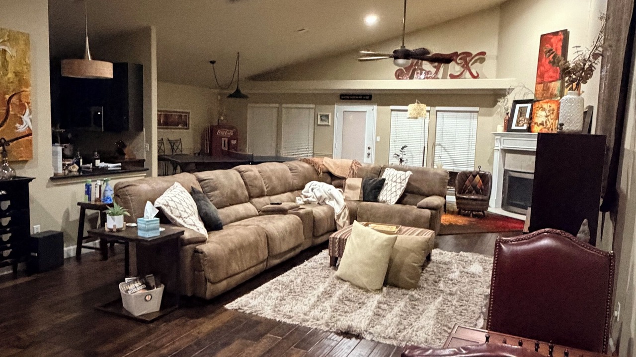 Photo of Livingroom in San Leanna Park
