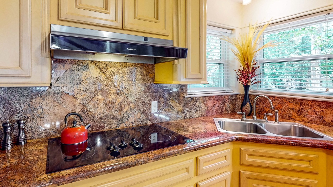 Photo of Kitchen in Cape Royale