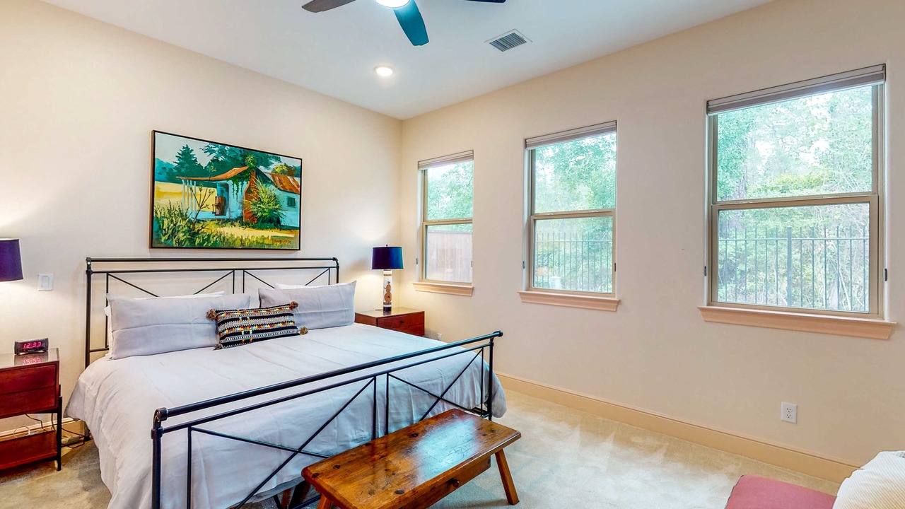 Photo of Bedroom in Grogan's Mill