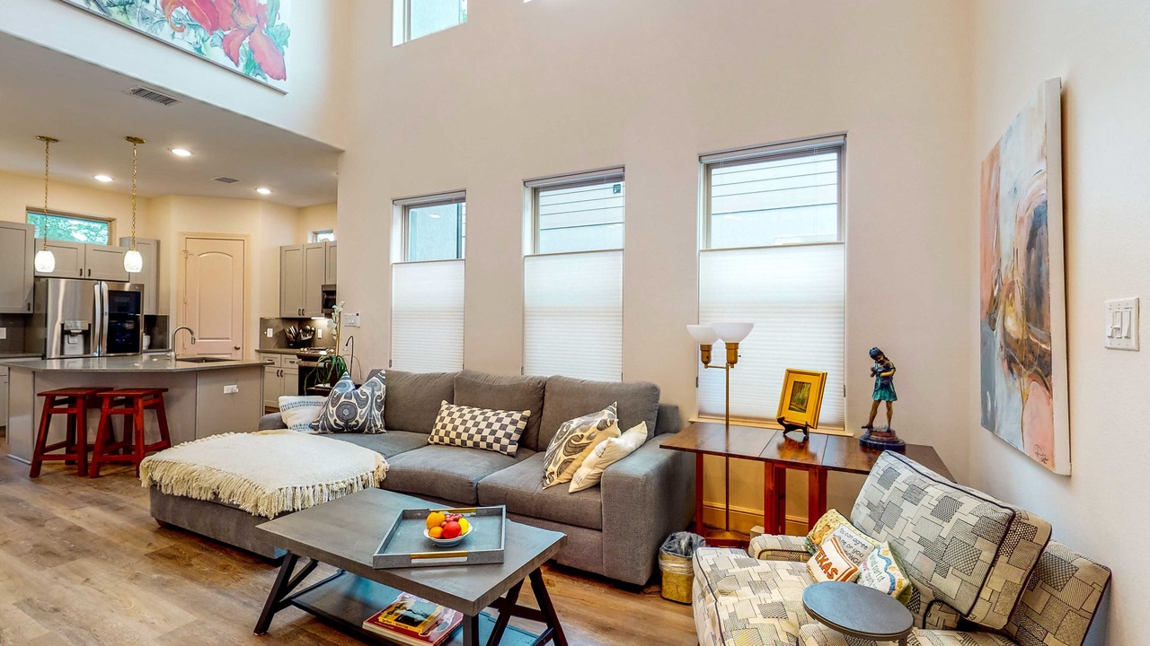 Photo of Livingroom in Grogan's Mill