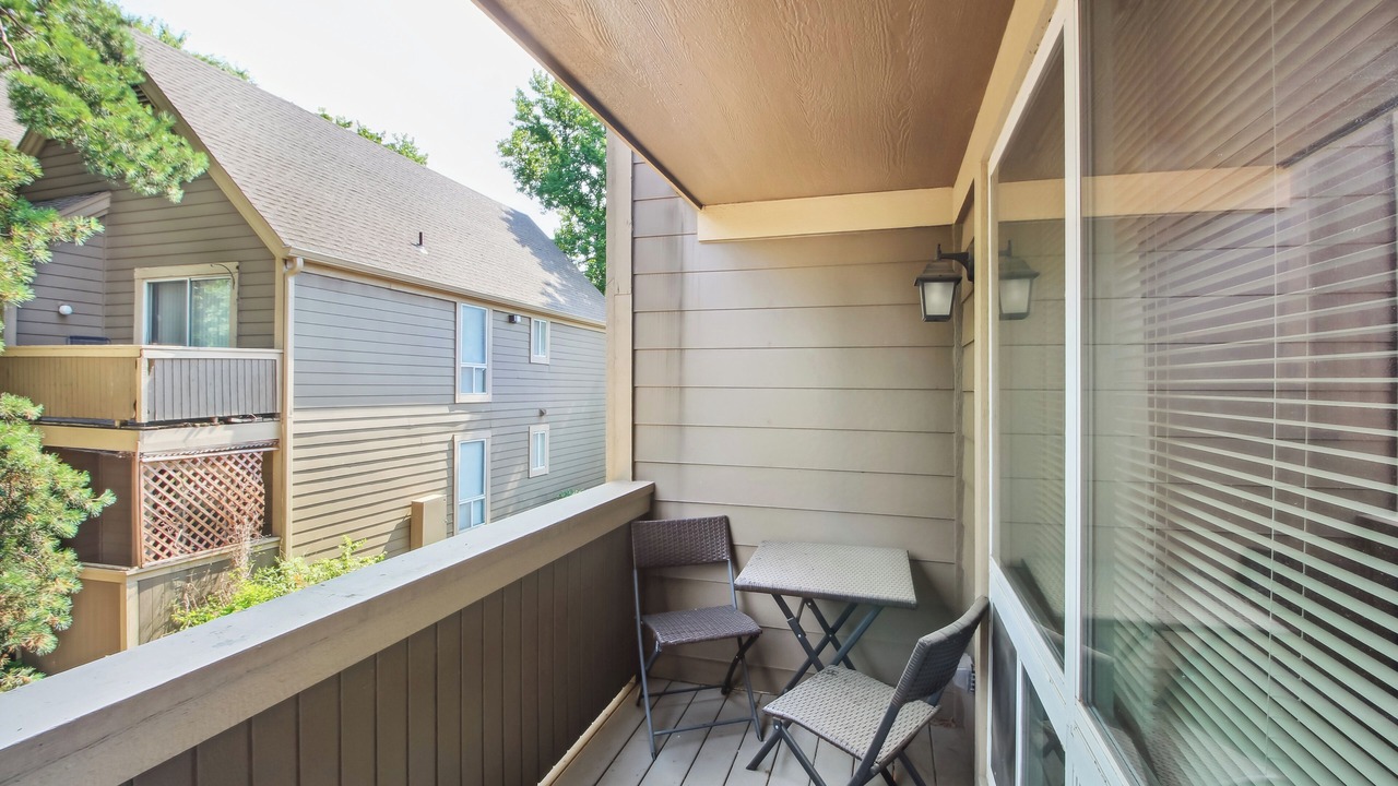 Photo of Patio Balcony in Overland Park