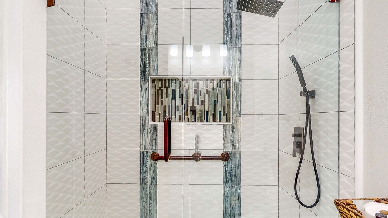 Photo of Bathroom in Quinlan