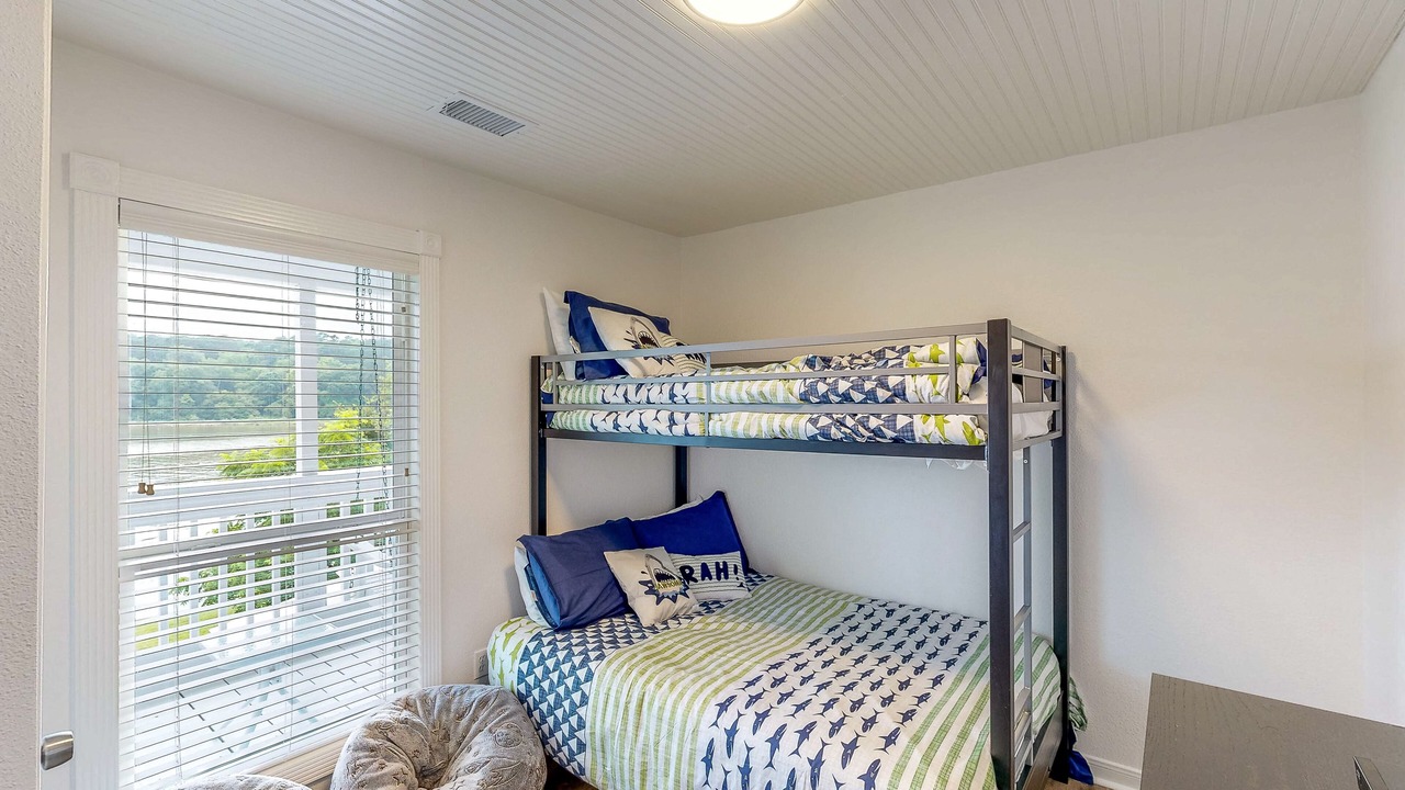 Photo of Bedroom in Pointblank