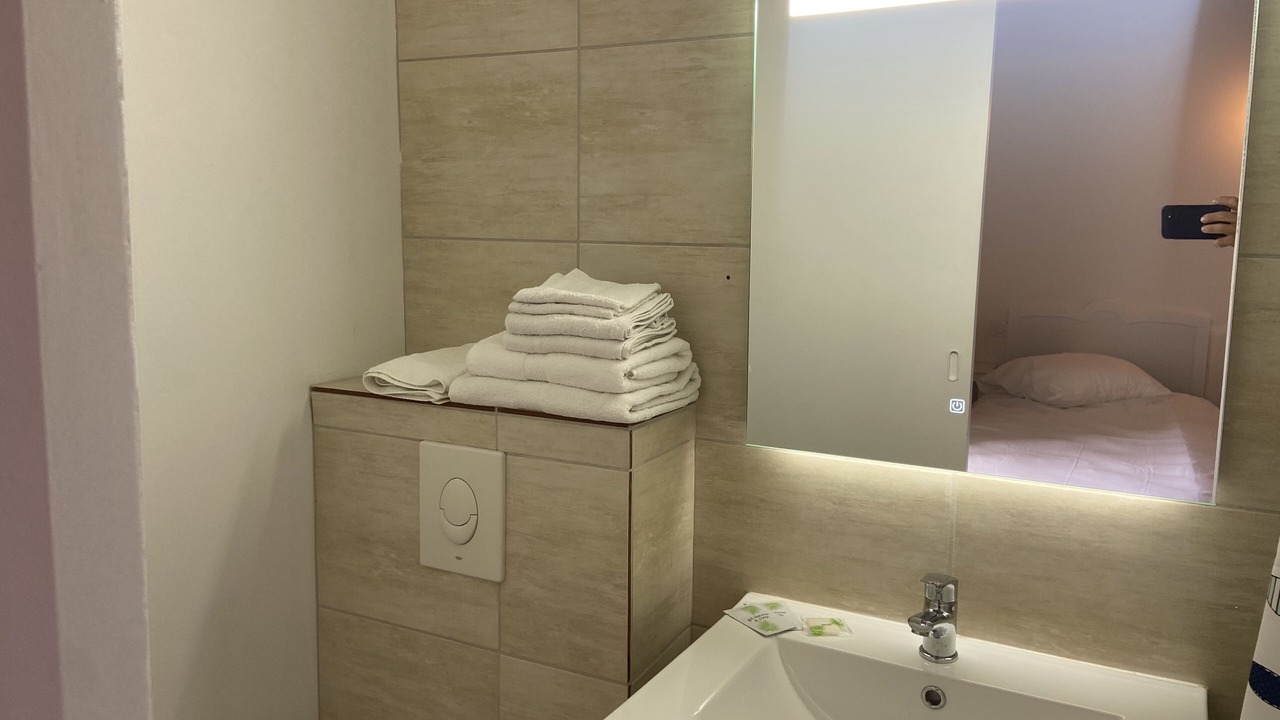 Photo of Bathroom in Homps